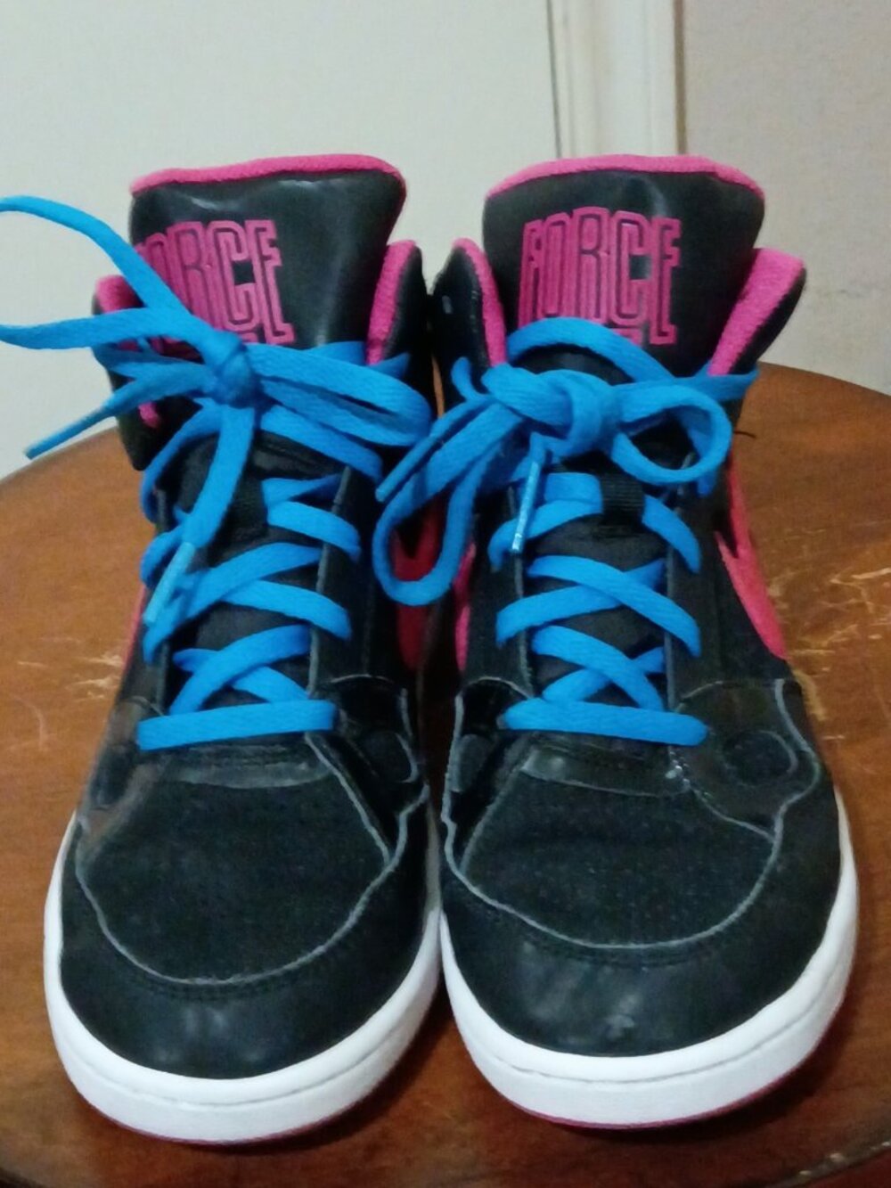 Nike Son of Force Mid Sneaker Big Kids. Black/Pink. Size: 3Y - Picture 5 of 13